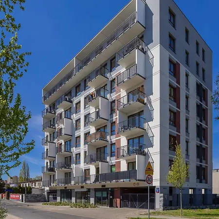 Апартаменты Air-conditioned With Parking And Balcony By Renters Варшава