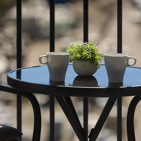Appartamento Air-conditioned With Parking And Balcony By Renters Varsavia